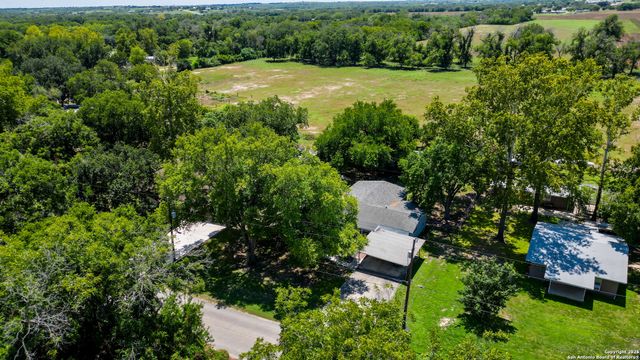 404 Reiley, Seguin, TX 78155