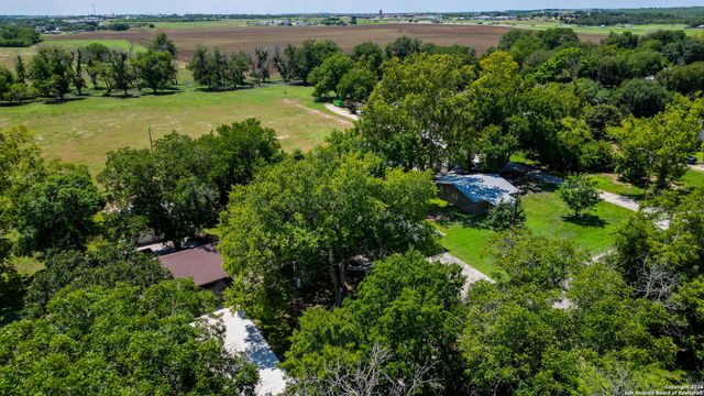 404 Reiley, Seguin, TX 78155