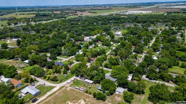 404 Reiley, Seguin, TX 78155