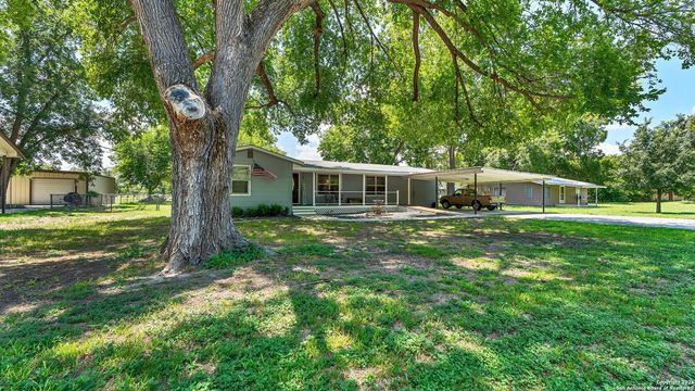404 Reiley, Seguin, TX 78155