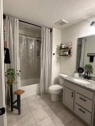 1410 Red Hills Dr Camp W, Iowa Colony, TX 77583