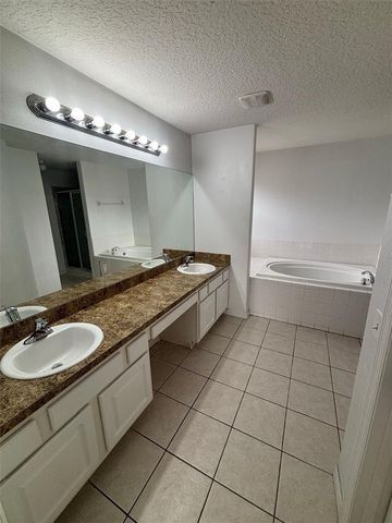 205 GOLF AIRE BOULEVARD, Haines City, FL 33844