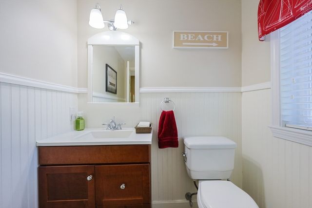 539 White Cliff Dr. End, Plymouth, MA 02360
