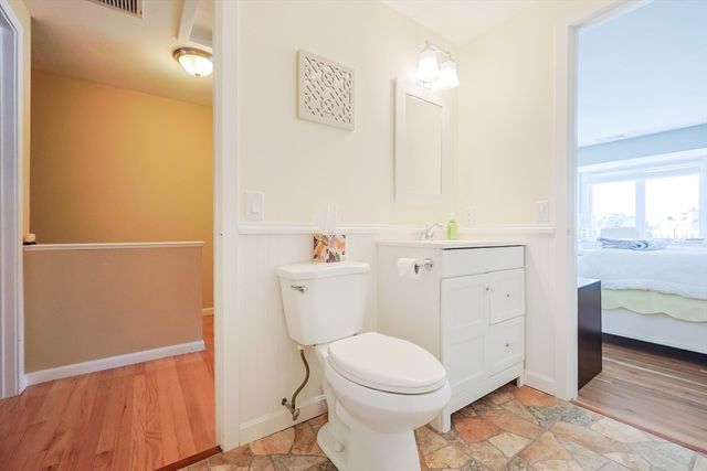 539 White Cliff Dr. End, Plymouth, MA 02360