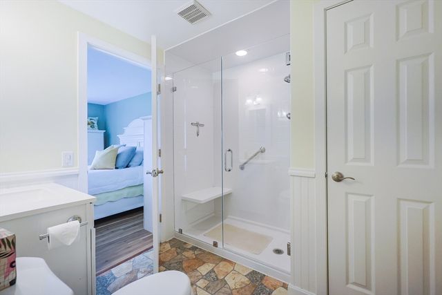 539 White Cliff Dr. End, Plymouth, MA 02360