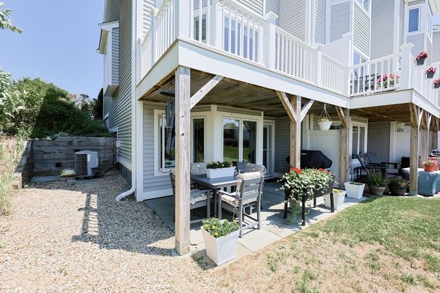 539 White Cliff Dr. End, Plymouth, MA 02360