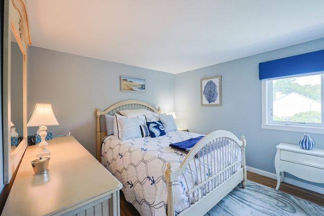 539 White Cliff Dr. End, Plymouth, MA 02360