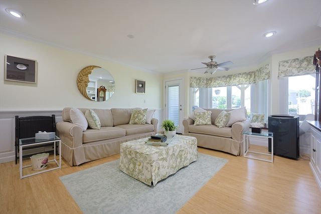 539 White Cliff Dr. End, Plymouth, MA 02360