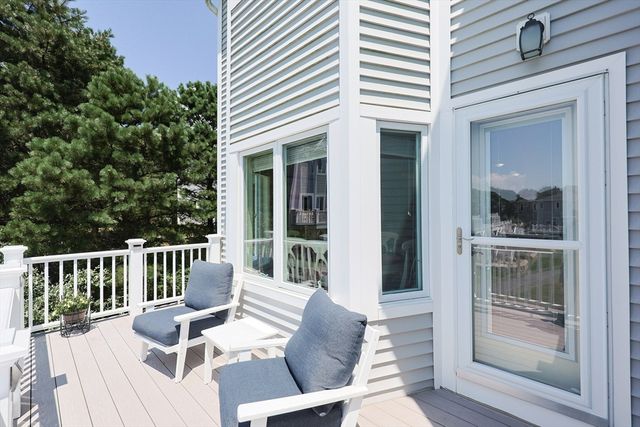 539 White Cliff Dr. End, Plymouth, MA 02360