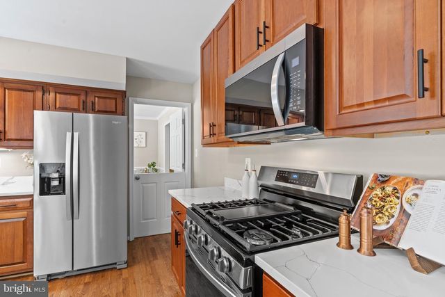 9201 POTOMAC WOODS LN, Great Falls, VA 22066
