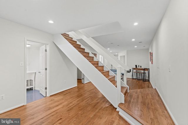 9201 POTOMAC WOODS LN, Great Falls, VA 22066
