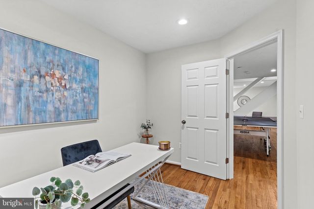 9201 POTOMAC WOODS LN, Great Falls, VA 22066