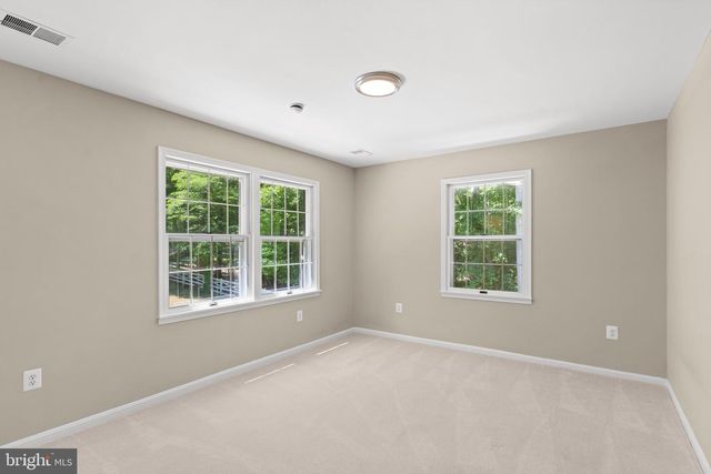 9201 POTOMAC WOODS LN, Great Falls, VA 22066