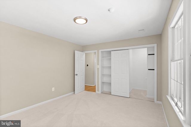 9201 POTOMAC WOODS LN, Great Falls, VA 22066