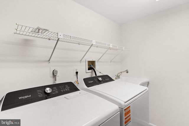 9201 POTOMAC WOODS LN, Great Falls, VA 22066