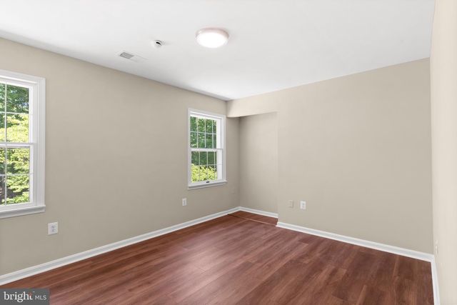 9201 POTOMAC WOODS LN, Great Falls, VA 22066