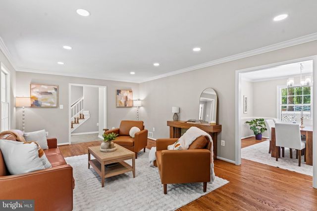 9201 POTOMAC WOODS LN, Great Falls, VA 22066