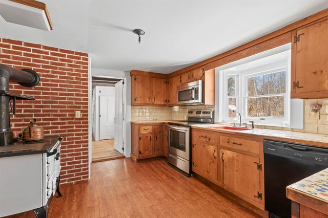 47 Stagecoach Road, Alton, NH 03809