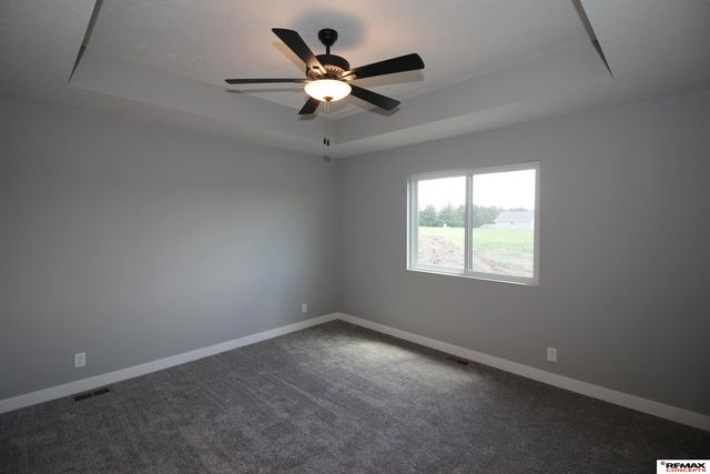 1719 N Brookside Lane, York, NE 68467