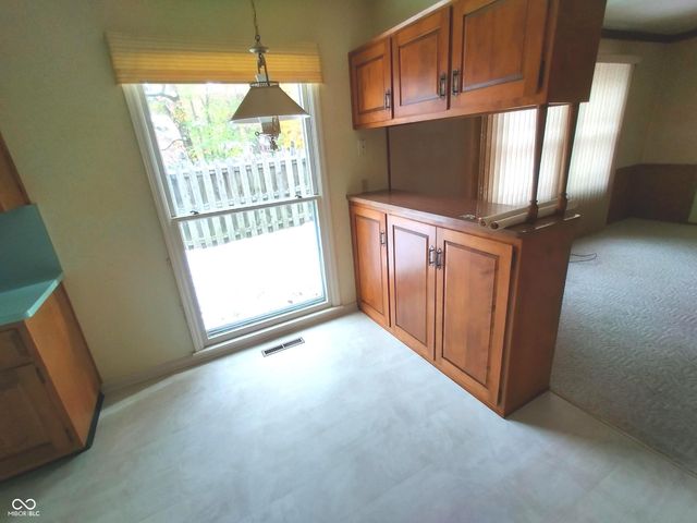 1321 Greenway Drive, Anderson, IN 46011