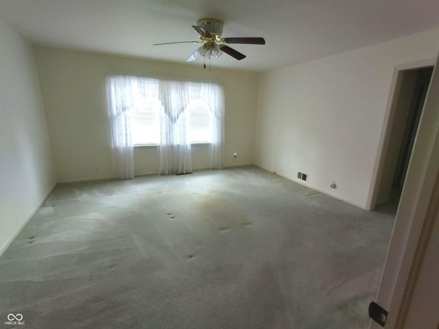 1321 Greenway Drive, Anderson, IN 46011