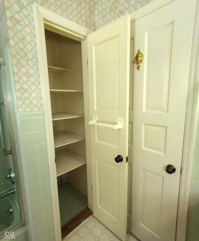 1321 Greenway Drive, Anderson, IN 46011