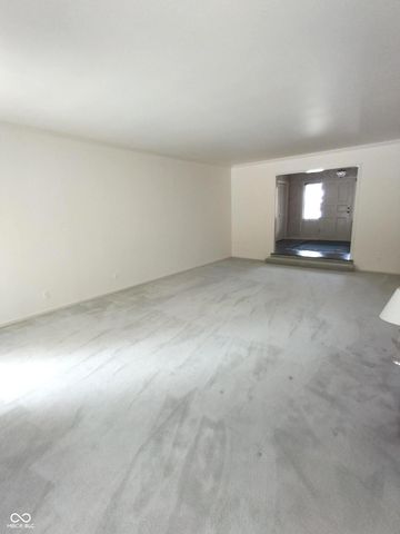 1321 Greenway Drive, Anderson, IN 46011