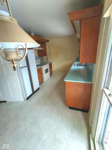 1321 Greenway Drive, Anderson, IN 46011