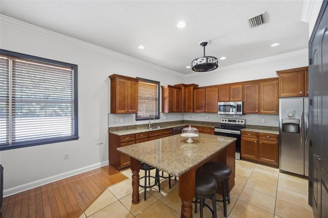 7504 S WEST SHORE BOULEVARD, Tampa, FL 33616