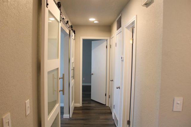 3003 River Oaks Drive 244, Norman, OK 73072