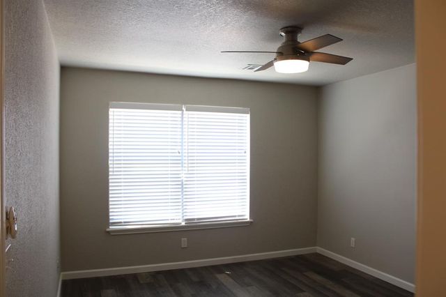 3003 River Oaks Drive 244, Norman, OK 73072