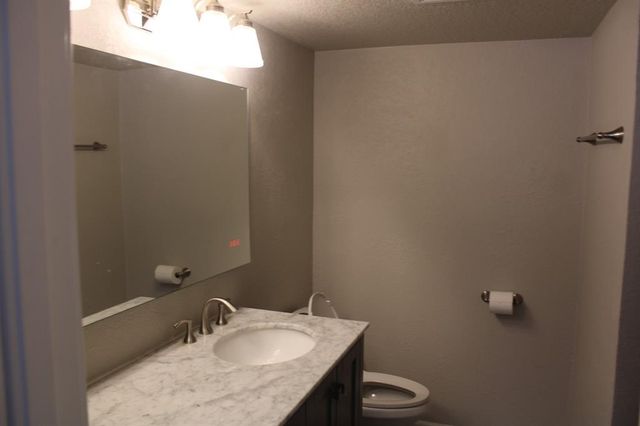 3003 River Oaks Drive 244, Norman, OK 73072