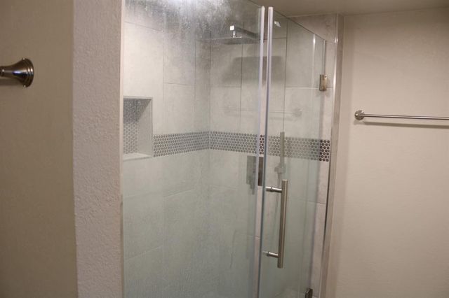 3003 River Oaks Drive 244, Norman, OK 73072