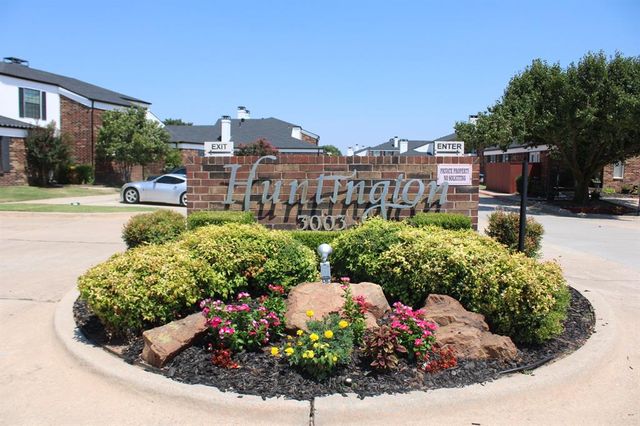 3003 River Oaks Drive 244, Norman, OK 73072