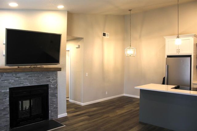 3003 River Oaks Drive 244, Norman, OK 73072