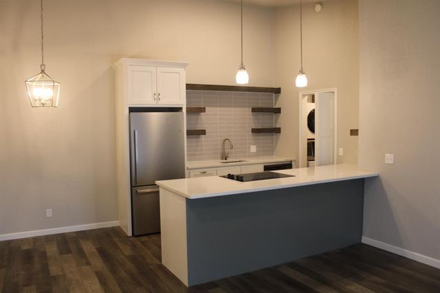 3003 River Oaks Drive 244, Norman, OK 73072