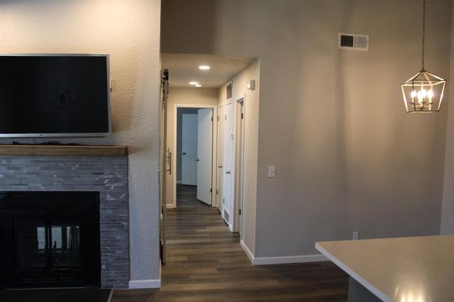 3003 River Oaks Drive 244, Norman, OK 73072