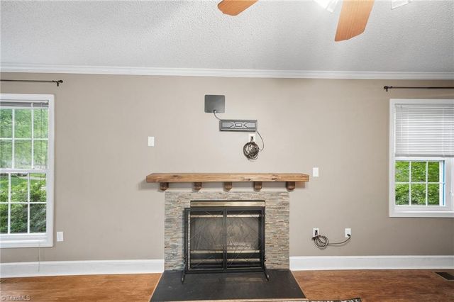 1725 Abbottsford Drive, Kernersville, NC 27284