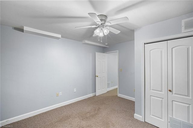 1725 Abbottsford Drive, Kernersville, NC 27284