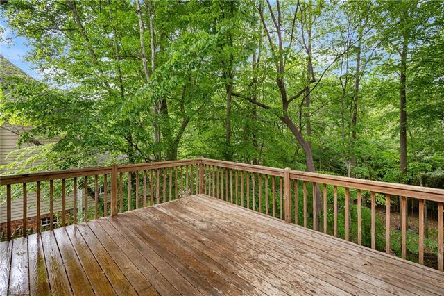 1725 Abbottsford Drive, Kernersville, NC 27284
