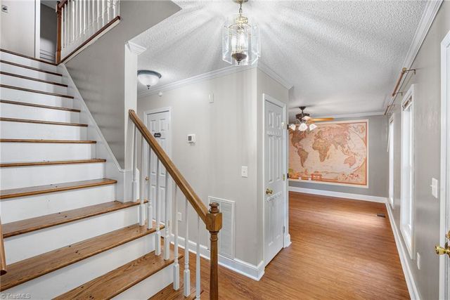 1725 Abbottsford Drive, Kernersville, NC 27284