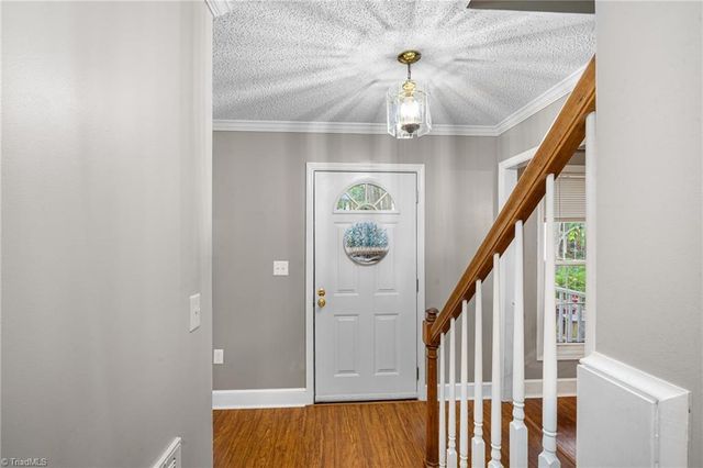 1725 Abbottsford Drive, Kernersville, NC 27284