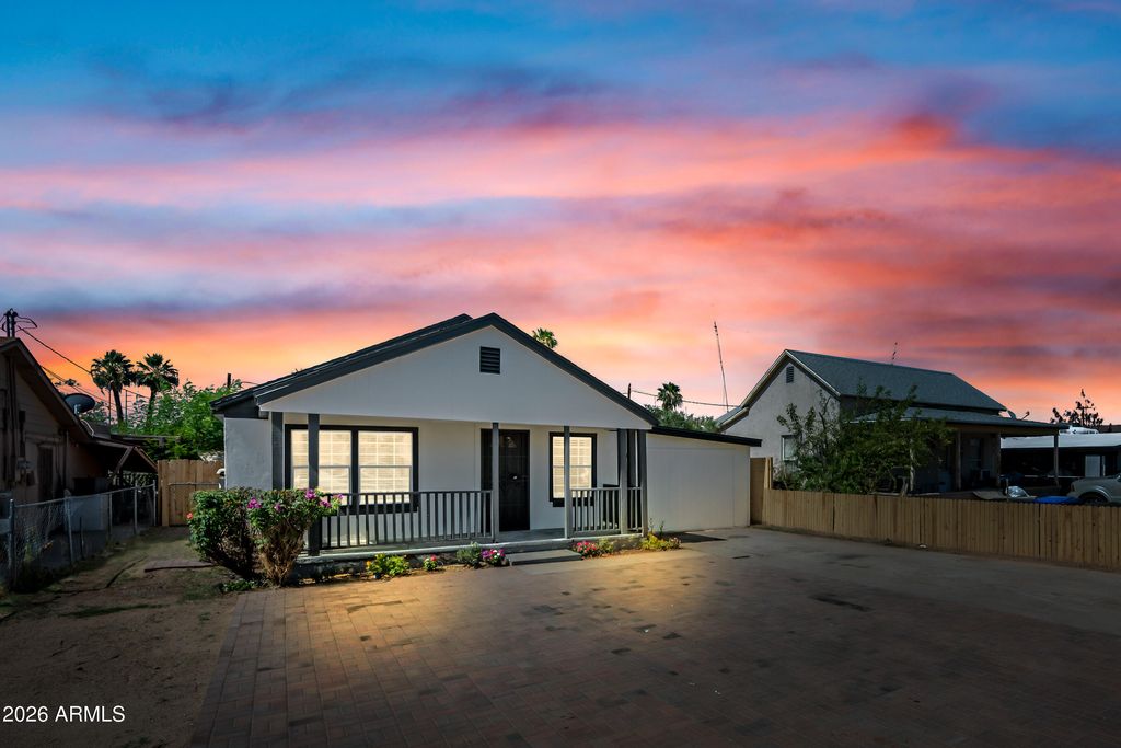 750 W 1ST Place, Mesa, AZ 85201