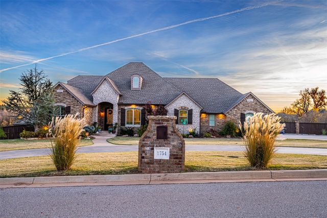 1754 High Ridge Drive, Blanchard, OK 73010