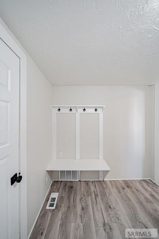 491 S Park Avenue, Shelley, ID 83274