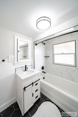 491 S Park Avenue, Shelley, ID 83274