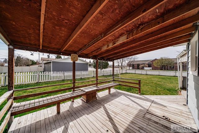 491 S Park Avenue, Shelley, ID 83274