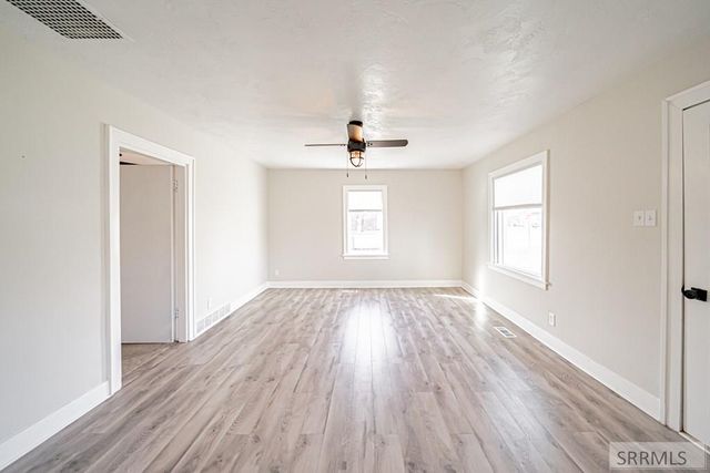 491 S Park Avenue, Shelley, ID 83274