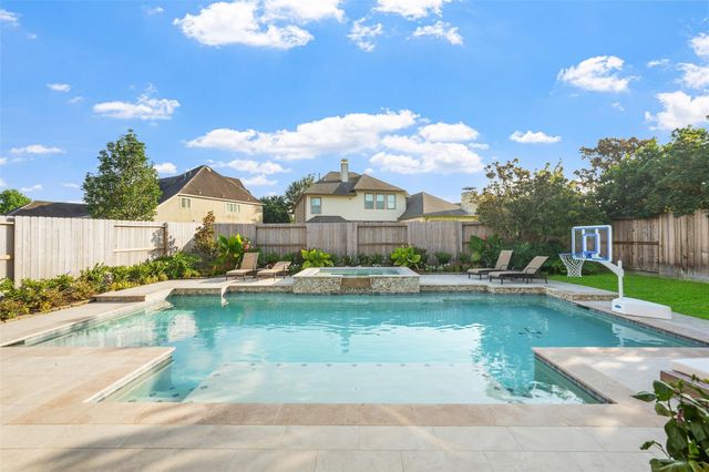 8206 Caroline Ridge Drive, Humble, TX 77396