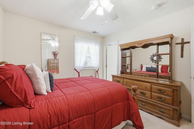 4815 Glenna Way, Louisville, KY 40219